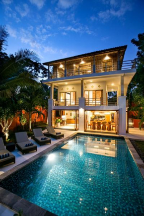  Casa Mimba Luxury Villa  Падангбай